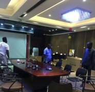 熱烈歡迎塞內(nèi)加爾客戶到我司參觀體驗(yàn)英嘉尼智能影音系統(tǒng)