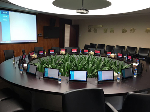 <b>引領未來會議潮流，無紙化會議室讓溝通更高效！</b>